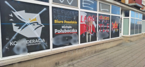 Zniszczone biuro poselskie posła z Podkarpacia. "Wandalizm nie zmieni naszych poglądów"