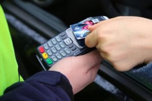 Bezgotówkowe mandaty? To ważne w kwestii punktów karnych