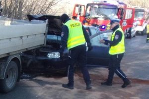 Dramat na Podkarpaciu. 4-latek poważnie ranny, ojciec nie powinien prowadzić samochodu [ZDJĘCIA]