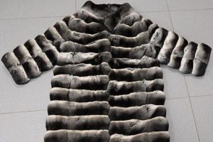 Futro z szynszyli i buty z pytona. Tysiące sztuk chronionych zwierząt wjeżdża na Podkarpacie [ZDJĘCIA]