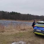 Krucha pułapka pod stopami. Policja ostrzega: lód to nie plac zabaw, to śmiertelne zagrożenie