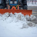 Nietrzeźwy kierowca odśnieżał parking przy galerii handlowej. Sprawa trafiła do sądu