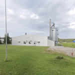 Ogień strawił halę producenta mebli dziecięcych cenionych przez celebrytów. Hala przed i po pożarze [ZDJĘCIA]