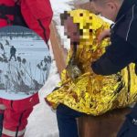 Szokujące sceny w Rzeszowie. Pijany mężczyzna spacerował po zamarzniętym Wisłoku