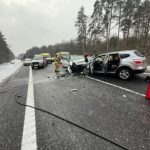 Tragiczny finał zderzenia dwóch osobówek. Trzy osoby nie żyją