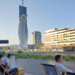 Zarabiają w Warszawie, żyją na Baranówce. Kim są "reemigranci", którzy wybrali rzeszowski spokój?