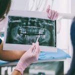 Zęby z Rzeszowa. Dlaczego Brytyjczycy i Skandynawowie leczą się na Podkarpaciu?