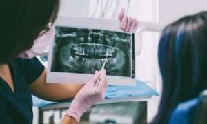 Zęby z Rzeszowa. Dlaczego Brytyjczycy i Skandynawowie leczą się na Podkarpaciu?