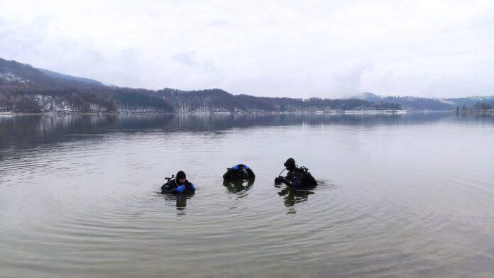 nurkowanie Komenda Wojewódzka PSP w Rzeszowie szkolenie strażaków-nurków na Solinie