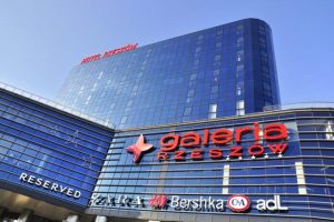 Zmiany na parkingu Galerii Rzeszów. Koniec ze szlabanami