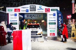 19-letni rzeszowski kierowca Adrian Rzeźnik w czołowej dziesiątce Rajdu Arktycznego