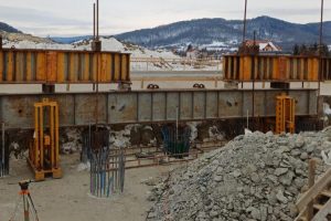 520 ton i granica wytrzymałości. Na Podkarpaciu powstaje jeden z najtrudniejszych odcinków S19 [ZDJĘCIA]