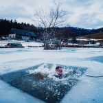 Bieszczady. Ekstremalne szkolenie terytorialsów w lodowatej wodzie