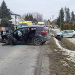 Drogowy dramat w powiecie rzeszowskim. Czołowe zderzenie i śmigłowiec LPR w akcji [ZDJĘCIA]