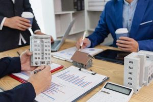 Jak firmy budowlane i deweloperzy współpracują z projektantami wnętrz?