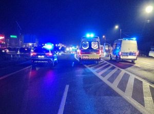 Nocne zderzenie w Rzeszowie. Radiowóz na sygnale wjechał w Audi