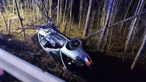 Piątek trzynastego: spektakularny lot w drzewa. Przegrał z fizyką