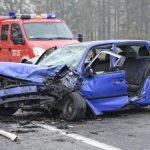 Poważny wypadek. Czołowo-boczne zderzenie na trasie DK28