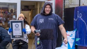 Rzeszowianin z rekordem Guinnessa! Pobił rekord przebywania w lodowatej wodzie