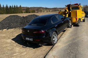 156 km/h i ponad 2 promile. 24-latek wiózł w aucie 13-letniego brata