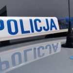 Biały bus potrącił kobietę na rolkach. KMP Rzeszów szuka świadków