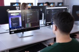 Dlaczego warto zrobić „magisterkę” z informatyki we WSIiZ?