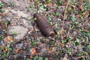 Niewybuchy znalezione podczas spaceru. Konieczna była interwencja saperów