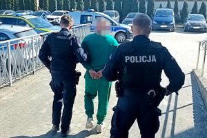 Nocne pobicie, groźby i szokujące nagranie wysłane rodzinie. 25-latek z Podkarpacia trafił do aresztu