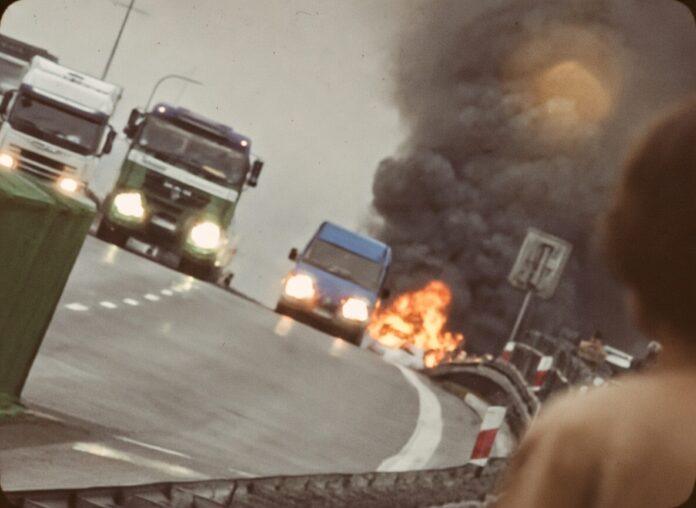 pozar auta - Czytelnik Rzeszów News - 01 pożar auta S19