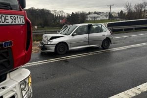 Poważny wypadek na DK94 na Podkarpaciu. Cztery osoby ranne po zderzeniu z ciężarówką