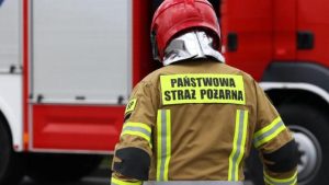 Pożar w szkole na ul. Budziwojskiej. Zapaliła się część dachu