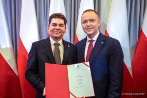 Prezydent Stalowej Woli z ważną funkcją przy prezydencie Nawrockim. To droga do fotela premiera?