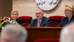 Radni nie odwołali ze stanowiska przewodniczącego Jerzego Borcza