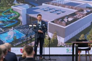 Rusza budowa aquaparku w Stalowej Woli. Milionowa inwestycja podzieli mieszkańców? [WIDEO, WIZUALIZACJE]