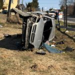 Rzeszów: Pijany kierowca rozbił auto i staranował ogrodzenie [ZDJĘCIA]