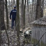 Zaginął w styczniu, odnalazł się w leśnej ziemiance. Niezwykły finał poszukiwań 37-latka [WIDEO, ZDJĘCIA]