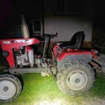 Czerwony ciągnik owiany złą sławą. Kierowca może trafić za kratki