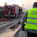 Inspektorzy ochrony środowiska na pogorzelisku w Strzyżowie. Co wykazały pomiary?