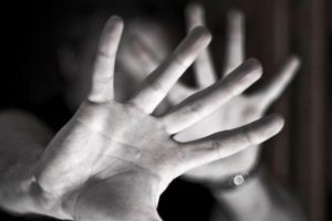 Miał zamienić życie swojej żony w koszmar. 44-latek spod Rzeszowa aresztowany