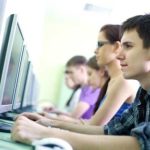 Ministerstwo Cyfryzacji wyda 122 mln zł na sprzęt dla uczniów. Ile trafi na Podkarpacie?