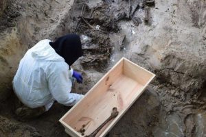 Partyzanci znalezieni w podkarpackim lesie doczekają się pochówku. Zginęli z rąk Niemców [ZDJĘCIA]