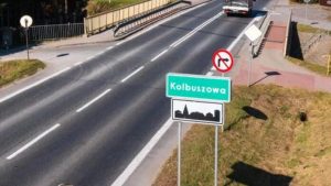 Spore utrudnienia w ruchu na ważnej drodze do Rzeszowa. Kierowcy walczą z korkami