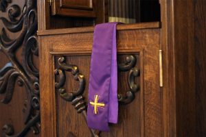 Spowiedź w Rzeszowie: Gdzie do konfesjonału w Wielkim Tygodniu? [LISTA PARAFII]