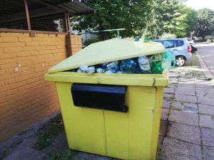 Zwłoki płodu w pojemniku na odpady. Śledczy sprawdzają, czy doszło do przestępstwa