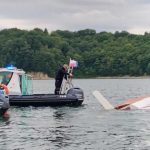 Akcja ratunkowa na Jeziorze Solińskim. Pięć osób wpadło do wody po wywrotce jachtu