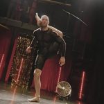 Człowiek guma zaprezentuje swój talent na Rynku w Rzeszowie