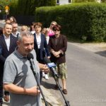 Długo wyczekiwany chodnik na Staromieściu w końcu powstanie. Możliwe poszerzenie drogi [ZDJĘCIA]
