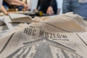 Kultura ożyła po zmroku. Długie kolejki i wielki sukces Nocy Muzeów w Rzeszowie