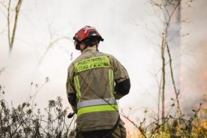 Nocna tragedia. Drewniany dom spłonął doszczętnie, nie żyje 67-letni mężczyzna