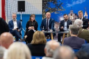 Parkingi kontra zieleń w centrum Rzeszowa. Mieszkańcy mają wątpliwości, prezydent odpowiada
